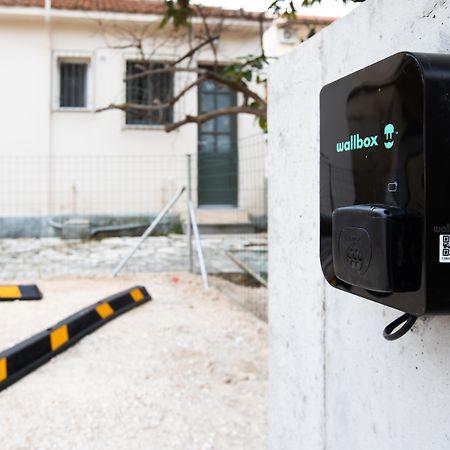 Mouikis Hotel Kefalonia アルゴストリオン エクステリア 写真