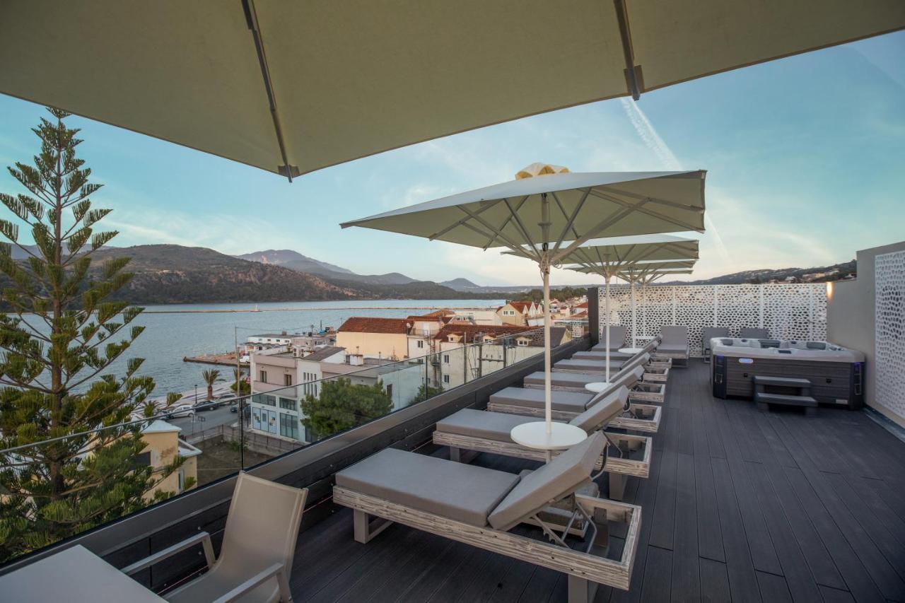 Mouikis Hotel Kefalonia アルゴストリオン エクステリア 写真