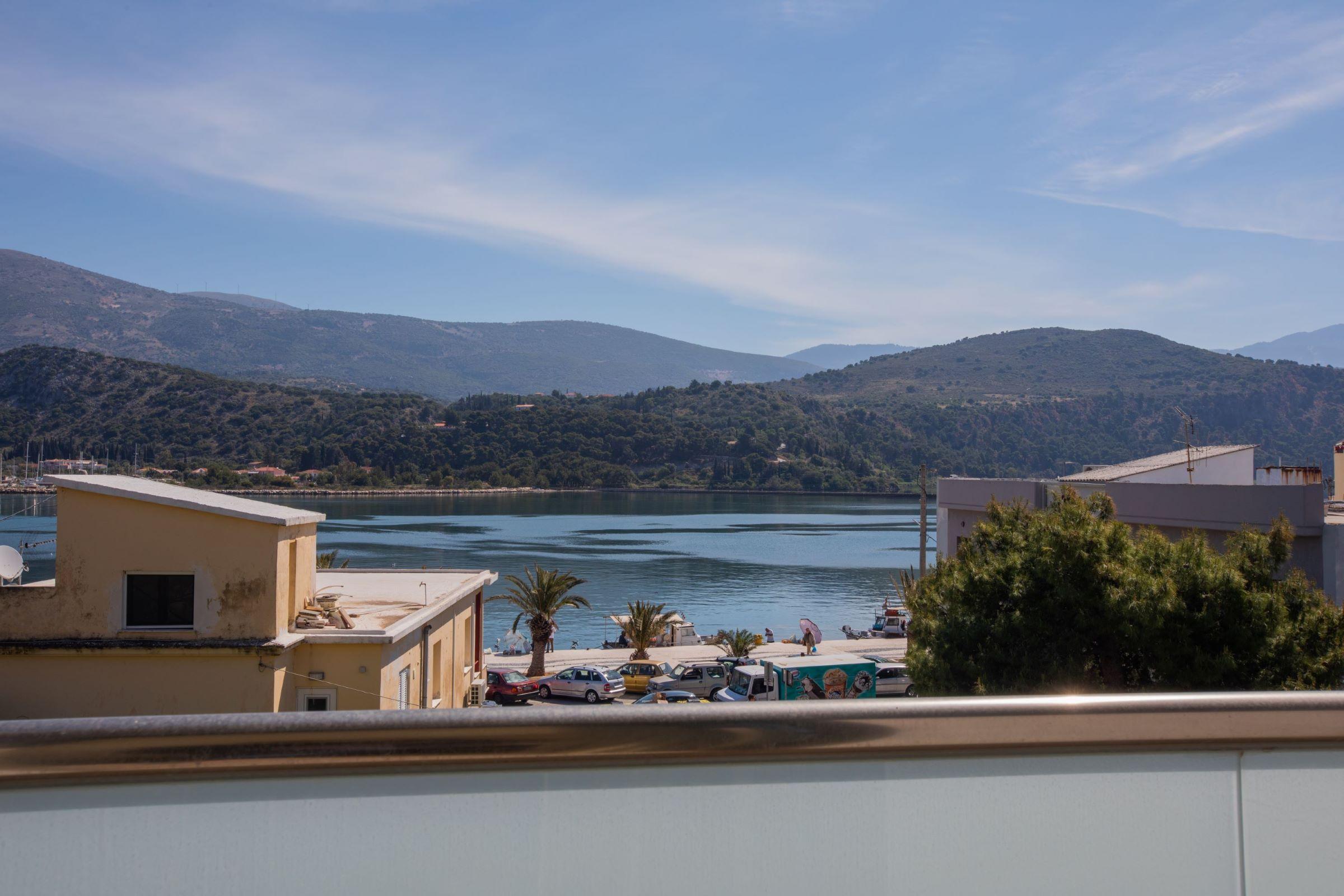 Mouikis Hotel Kefalonia アルゴストリオン エクステリア 写真