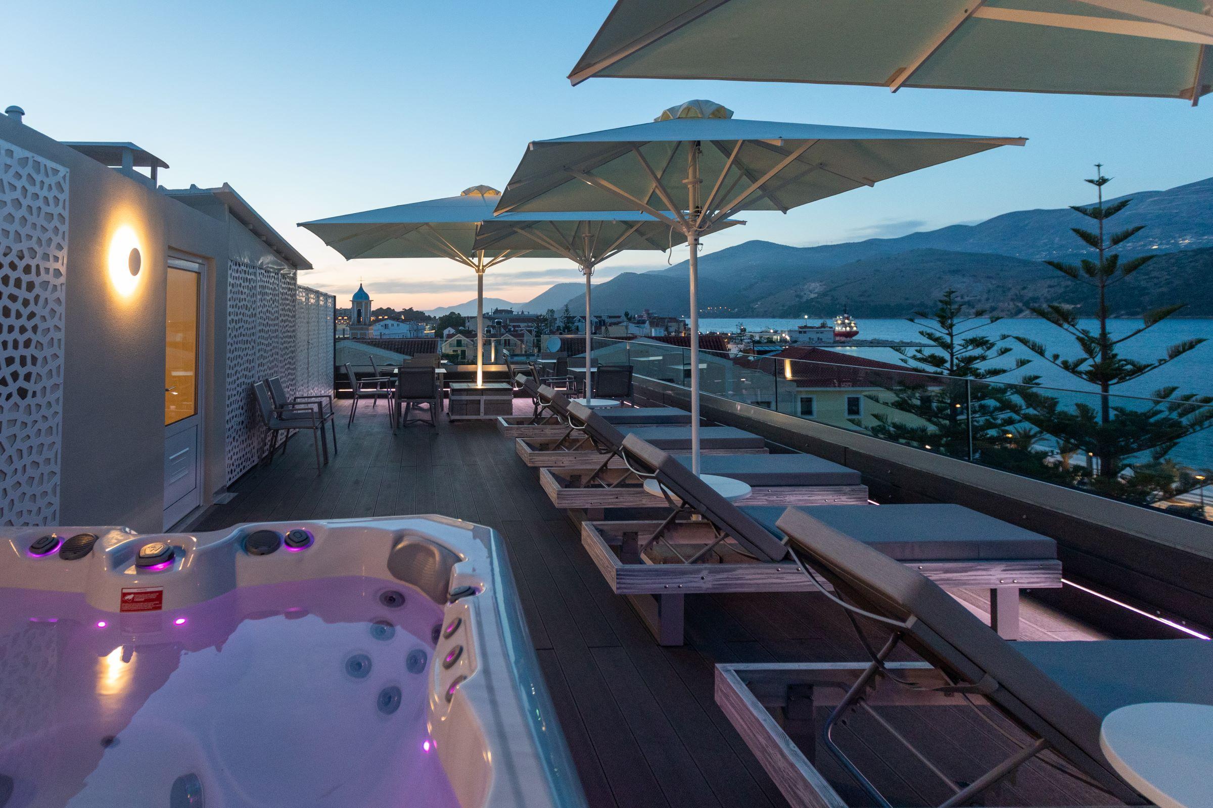 Mouikis Hotel Kefalonia アルゴストリオン エクステリア 写真